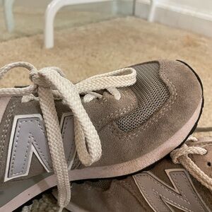 New balance shoes worn few